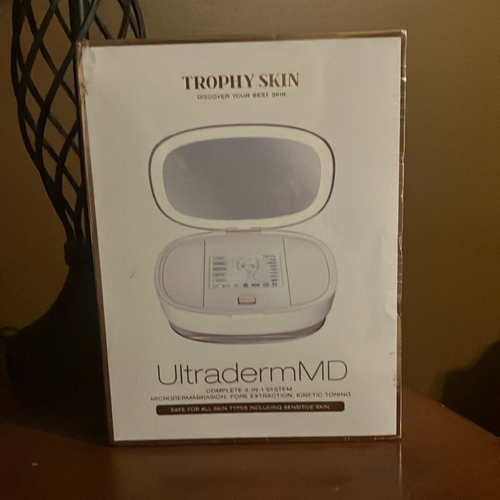 Trophy Skin UltradermMD